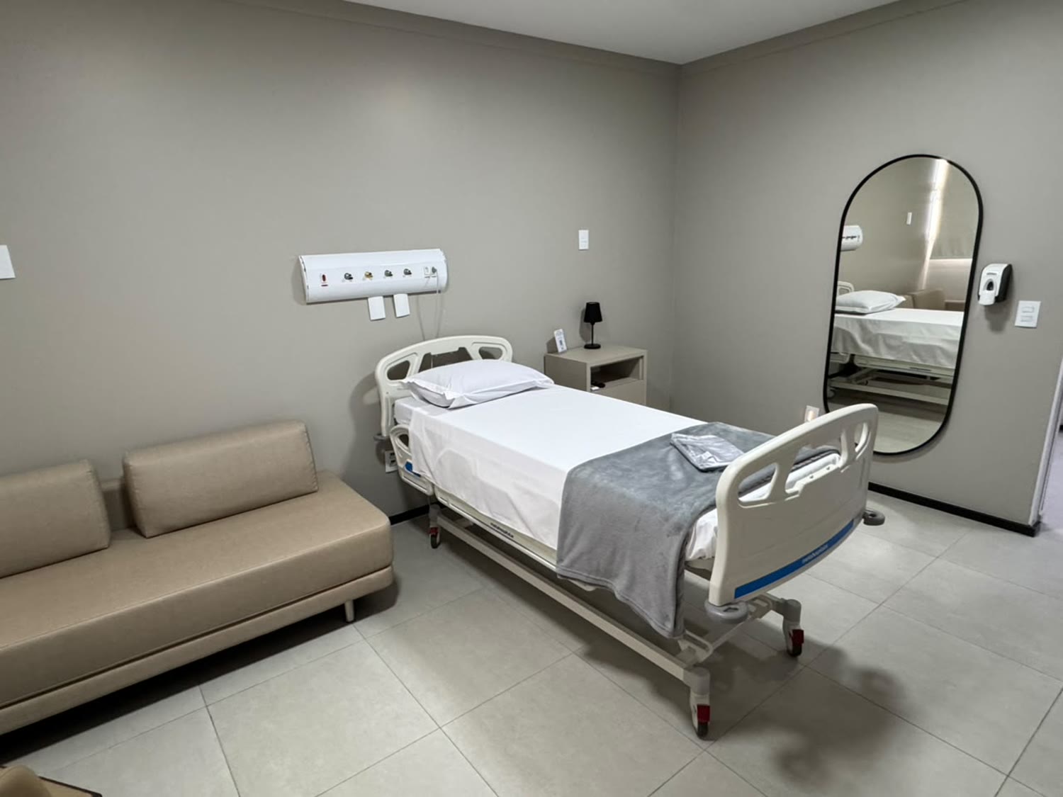 Sala de procedimentos para psiquiatria intervencionista